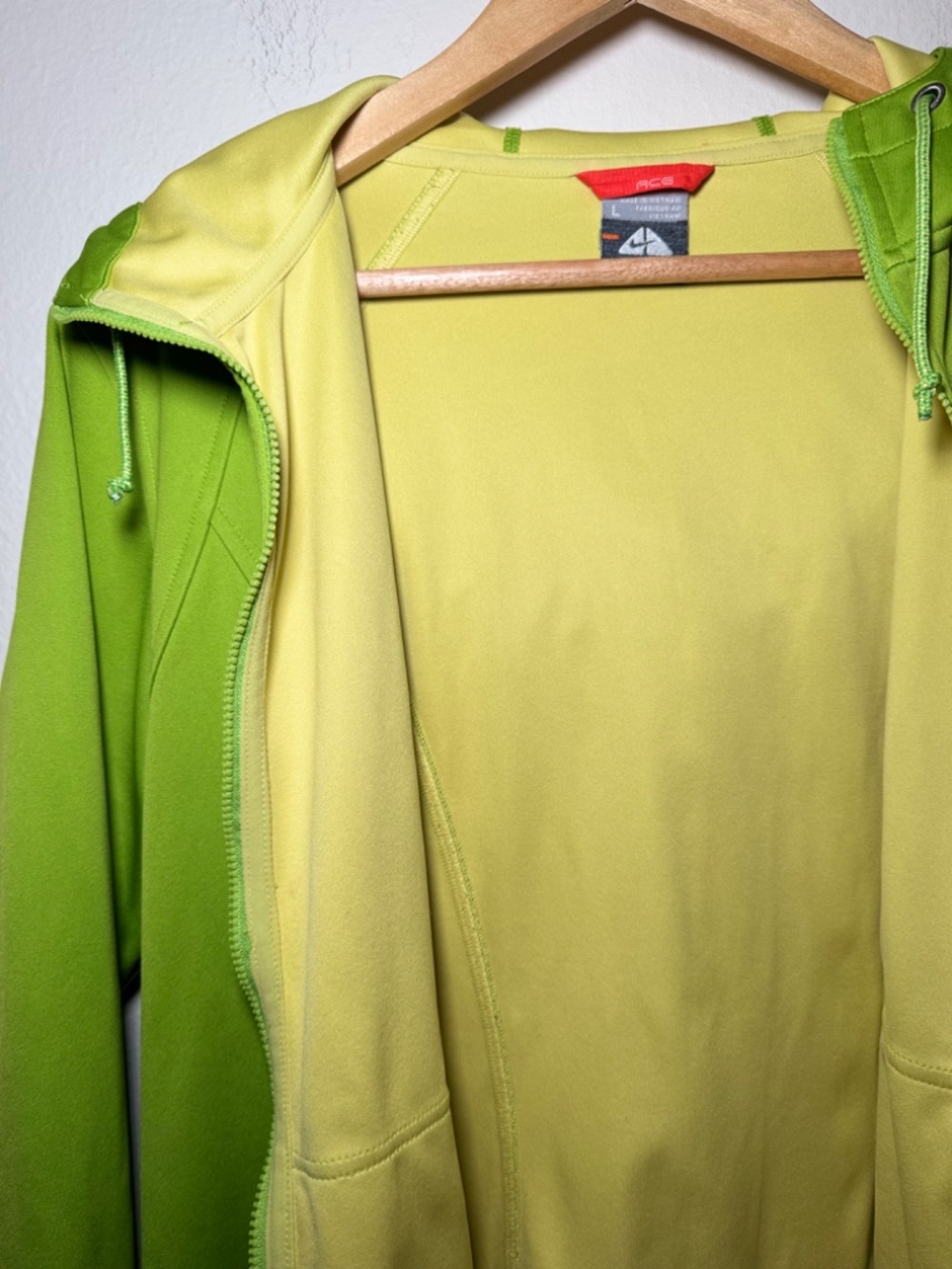 Nike ACG Full Zip Hoodie Jacket Lime Green Women's LG Dri-FIT Outdoor Zip Up - Picture 8 of 8